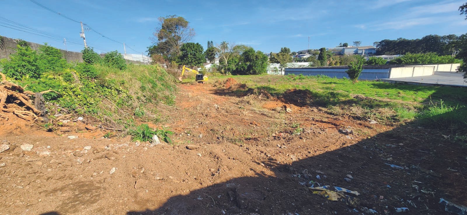 Preparação de terreno para nova obra da DM2